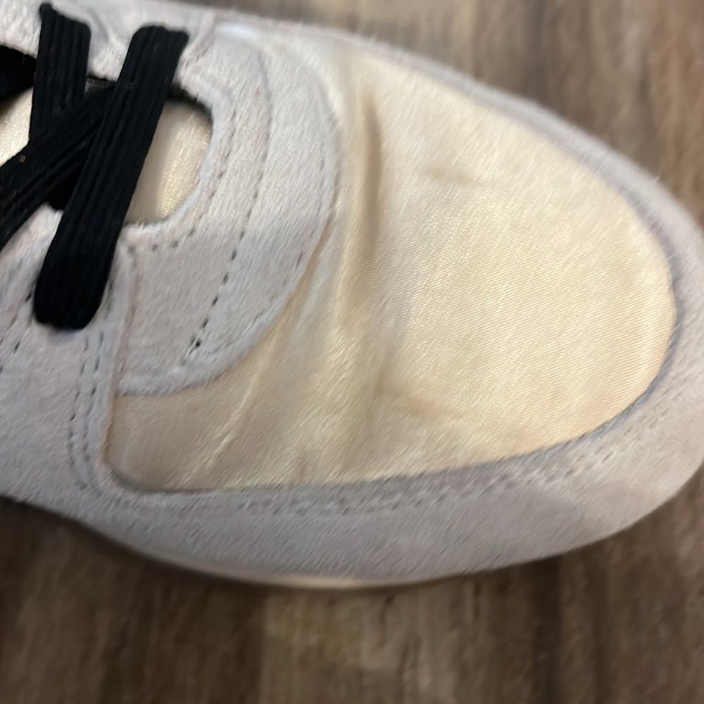 Worn once Tretorn Loyola 2 size 8.5 great condition! - Picture 4 of 8